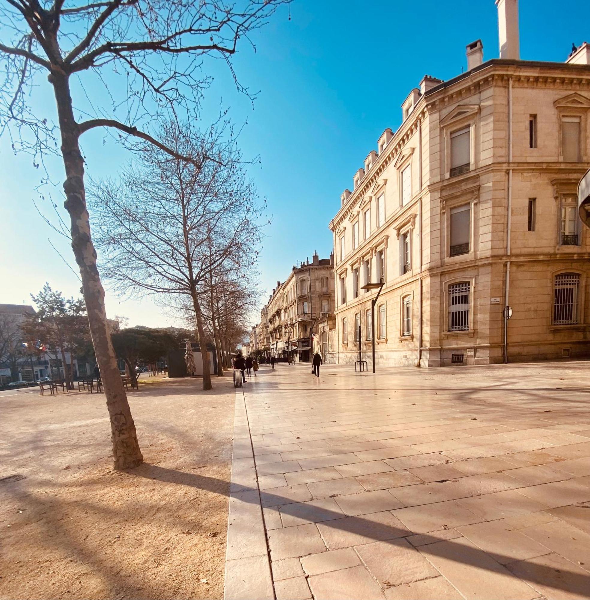 Appartement Centre Ville De Valence Face A La Gare Екстериор снимка